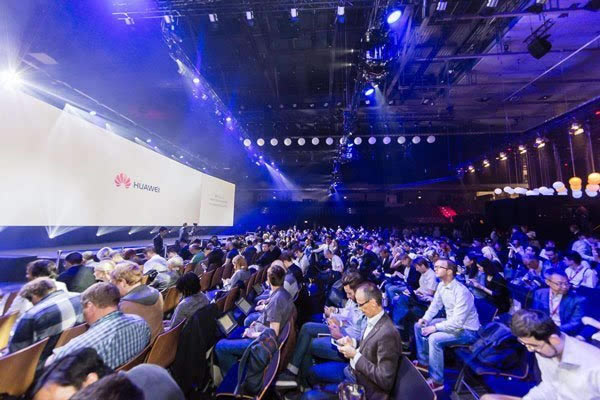 IFA2015:AMate S/WatchƷl(f)F(xin)Dֱ_֙CYӍ_֙CW(xu)Ժ_վ
