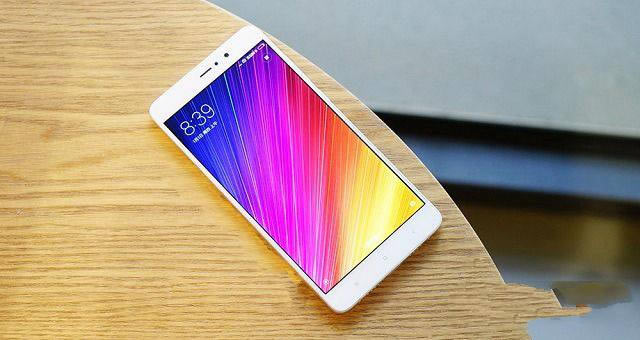 AMate9cС5s PlusһֵIС5s PluscAMate9з^eԔuyDĽ