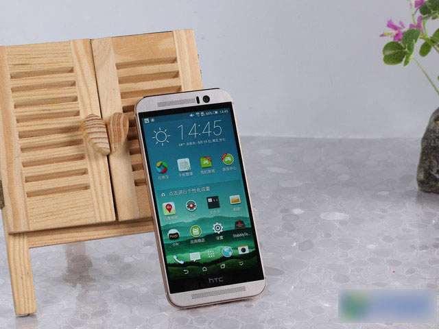 HTC One M9֙C]