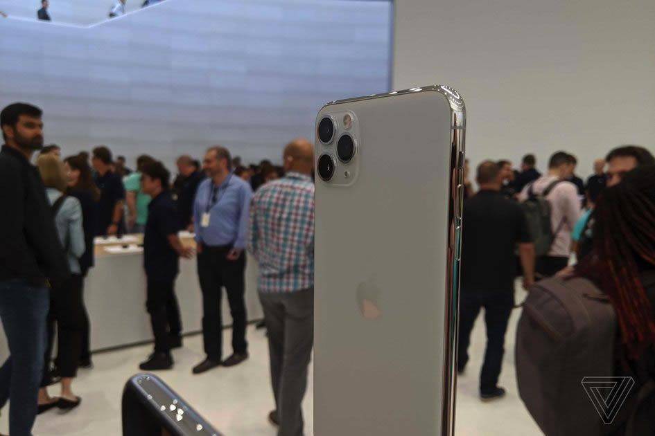 iPhone 11 Pro Max ȿ ǰͬʱ_ƻֻ_ֻѧԺ_վ