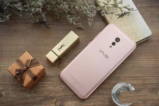 vivoXplay6ĂɫÿvivoXplay6õcɫCȈDp