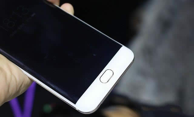 ȫO(sh)Ӌ(j) vivo Xplay6C(j)Dp