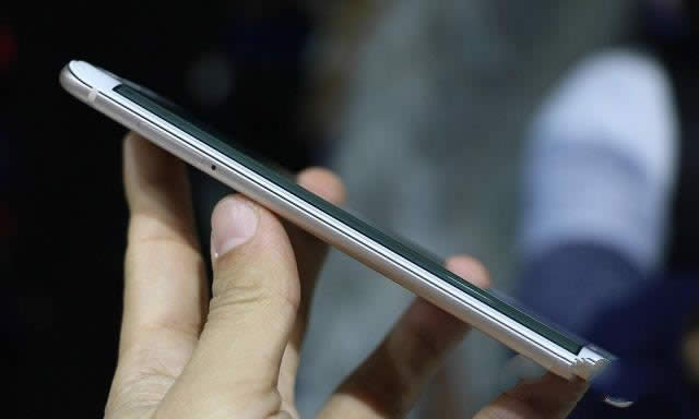 ȫO(sh)Ӌ(j) vivo Xplay6C(j)Dp