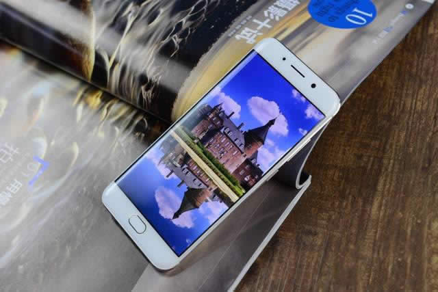 vivo Xplay6uy 