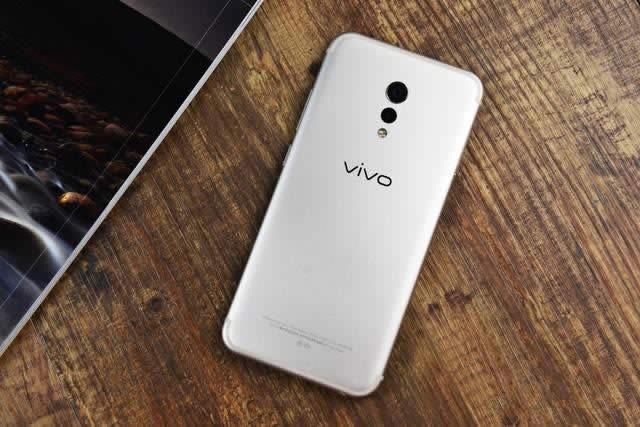 vivo Xplay6uy 