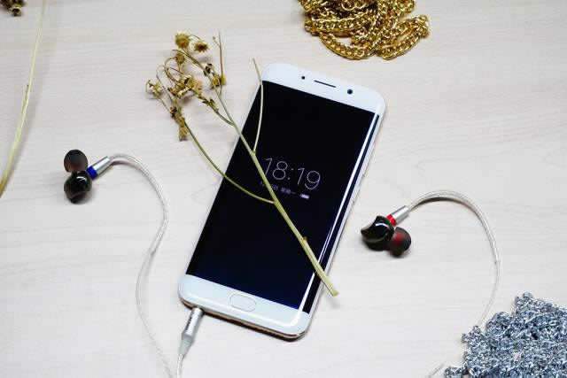 @wоƬِͧ vivo Xplay6|uy 