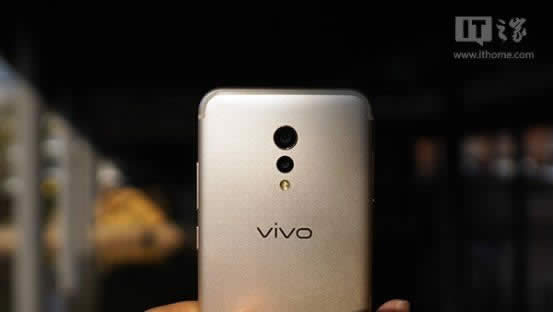 vivo Xplay6_DpAճָУ