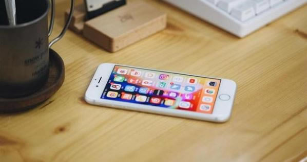 iPhone8С10Ŀ iPhone8С10ԱȽ_ֻ_ֻѧԺ_վ